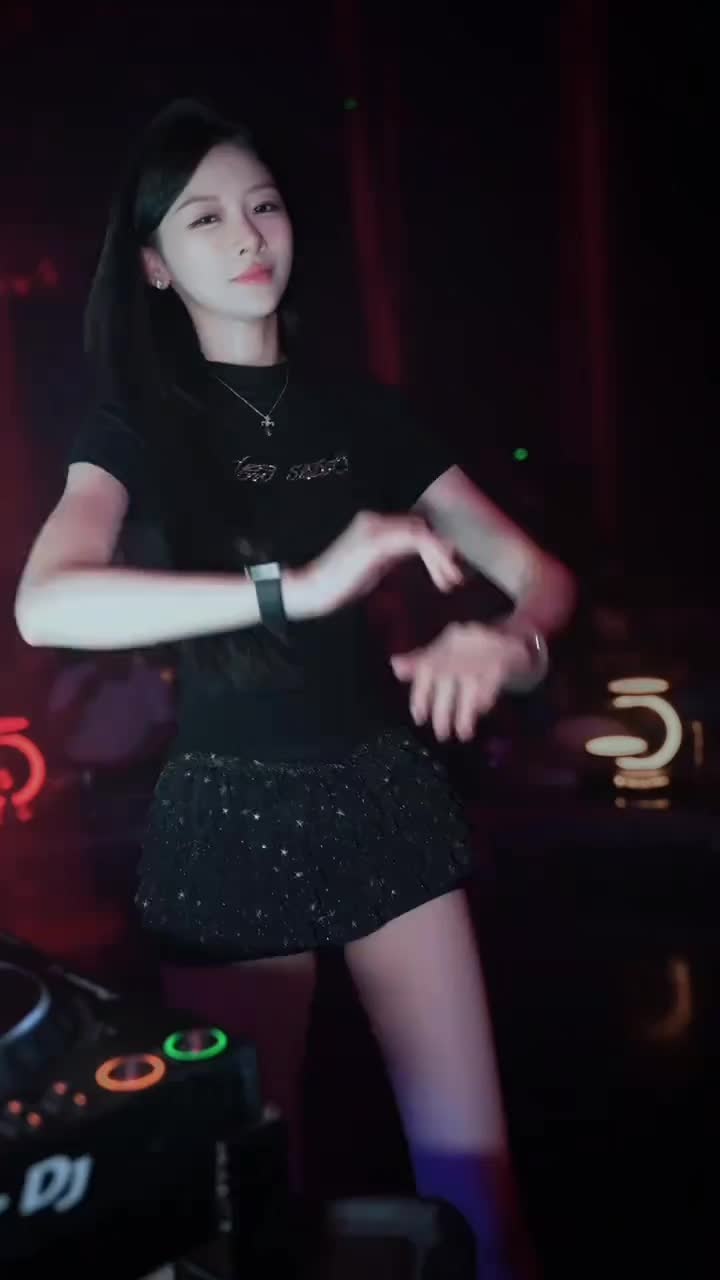 @Thỏ Music 🎧