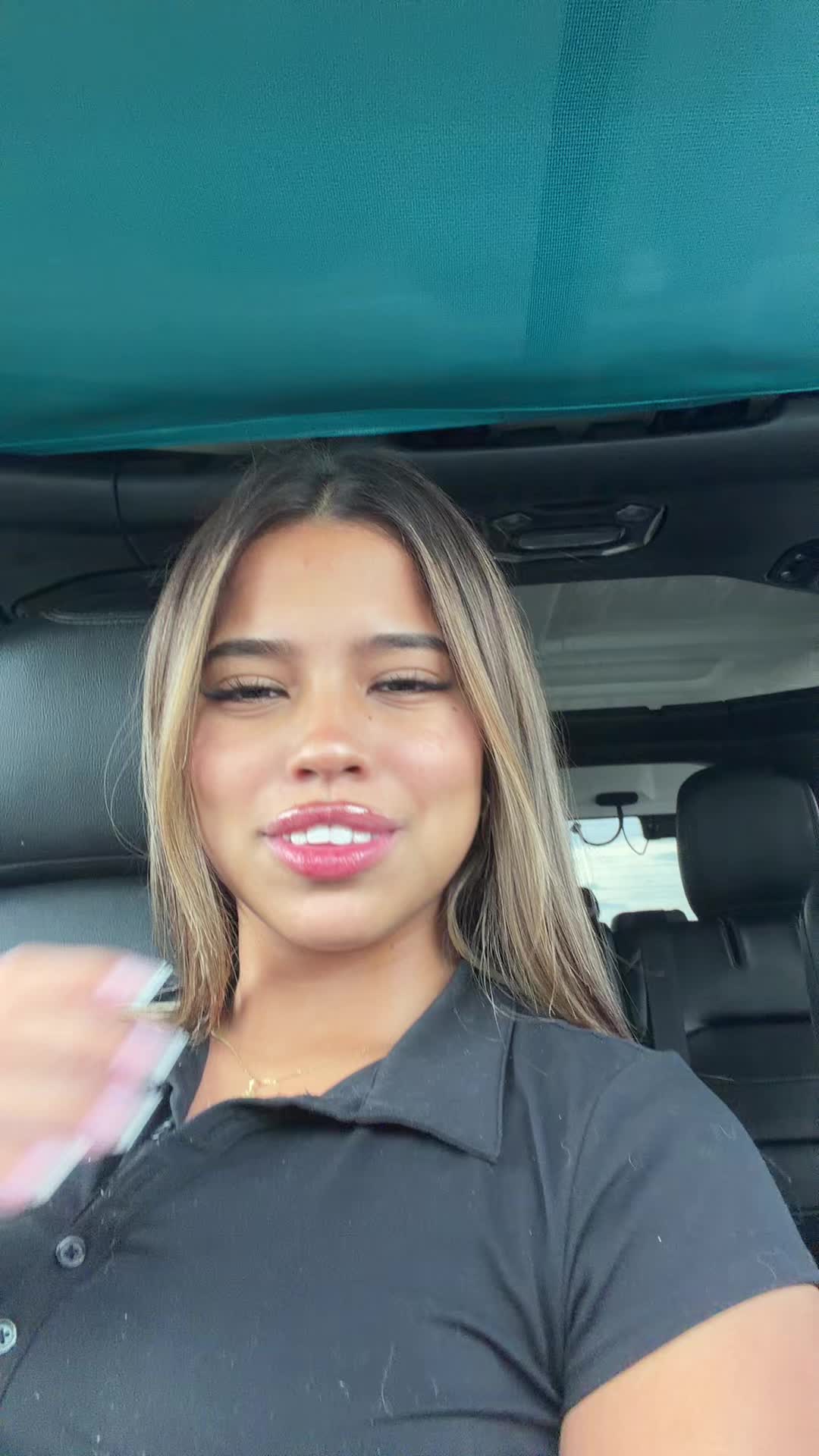 @daniela