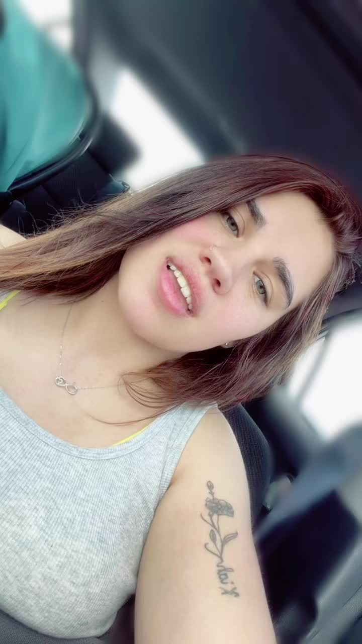 @anna 1.0 👟🦋💙
