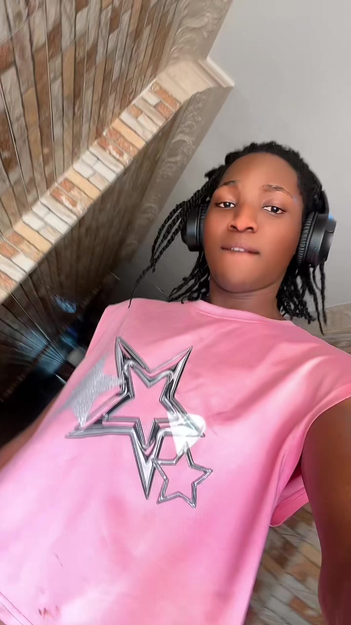 @zeeq080