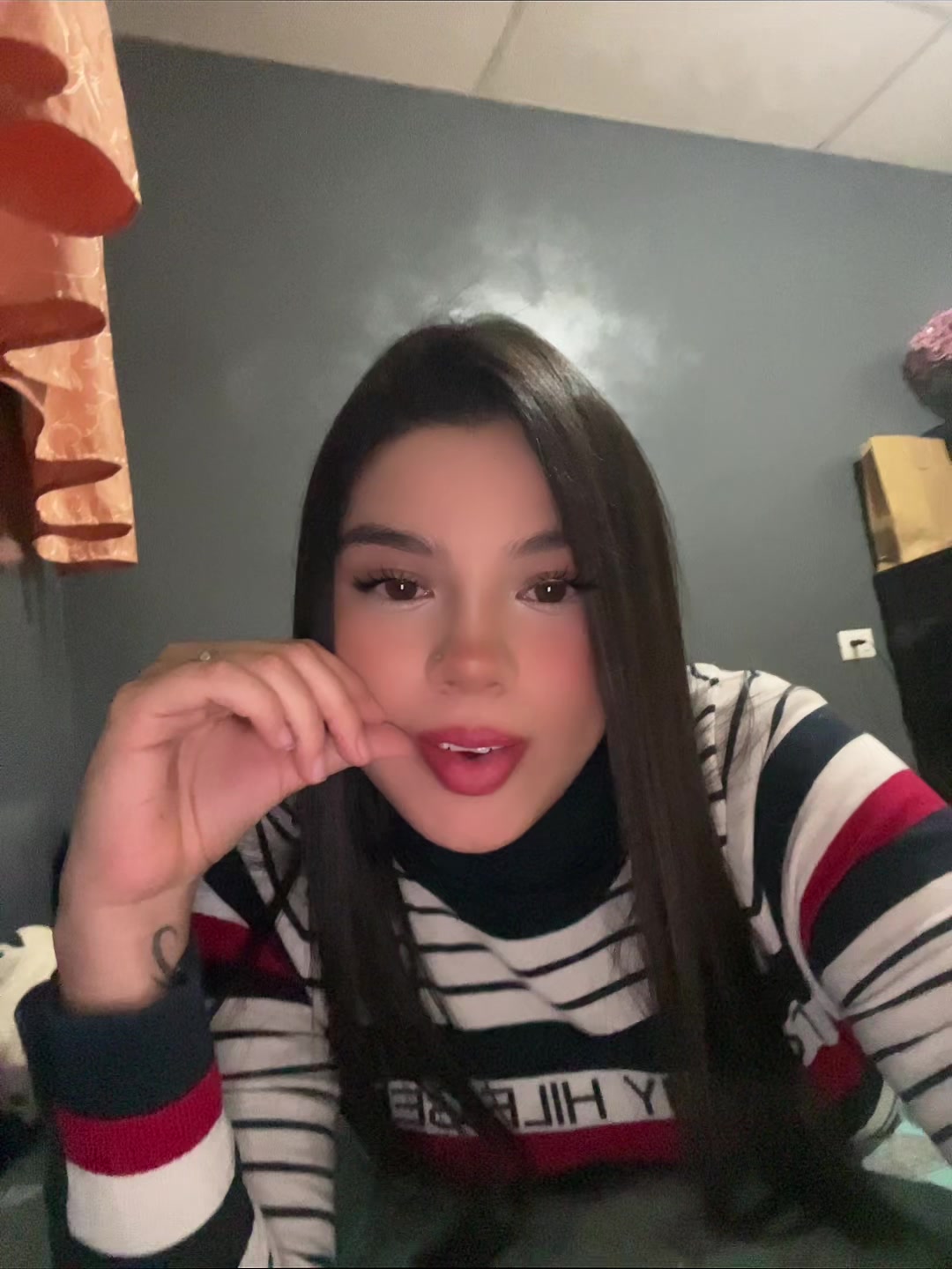 @Natasha<$