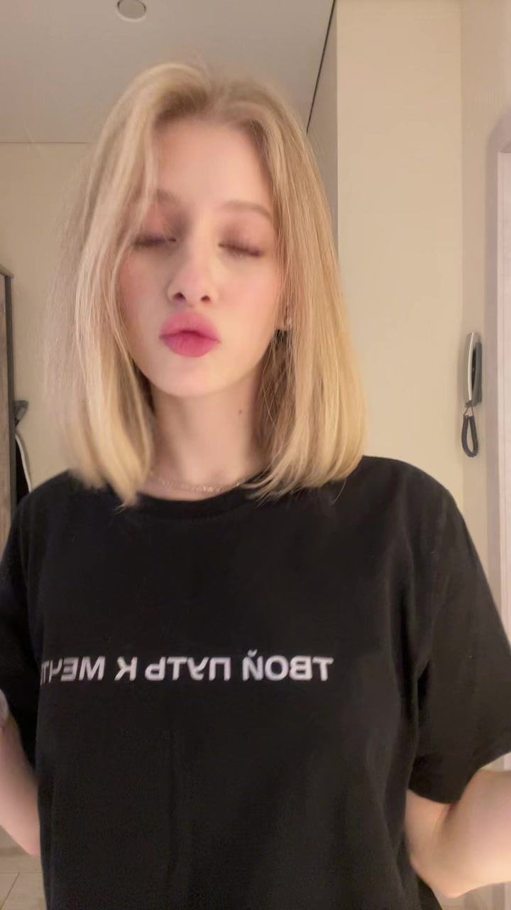 @полина зая