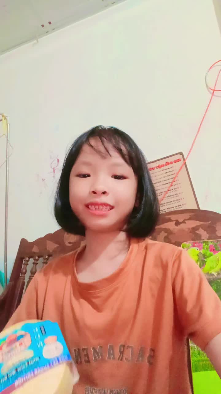 @Thế bán bánh cuốn