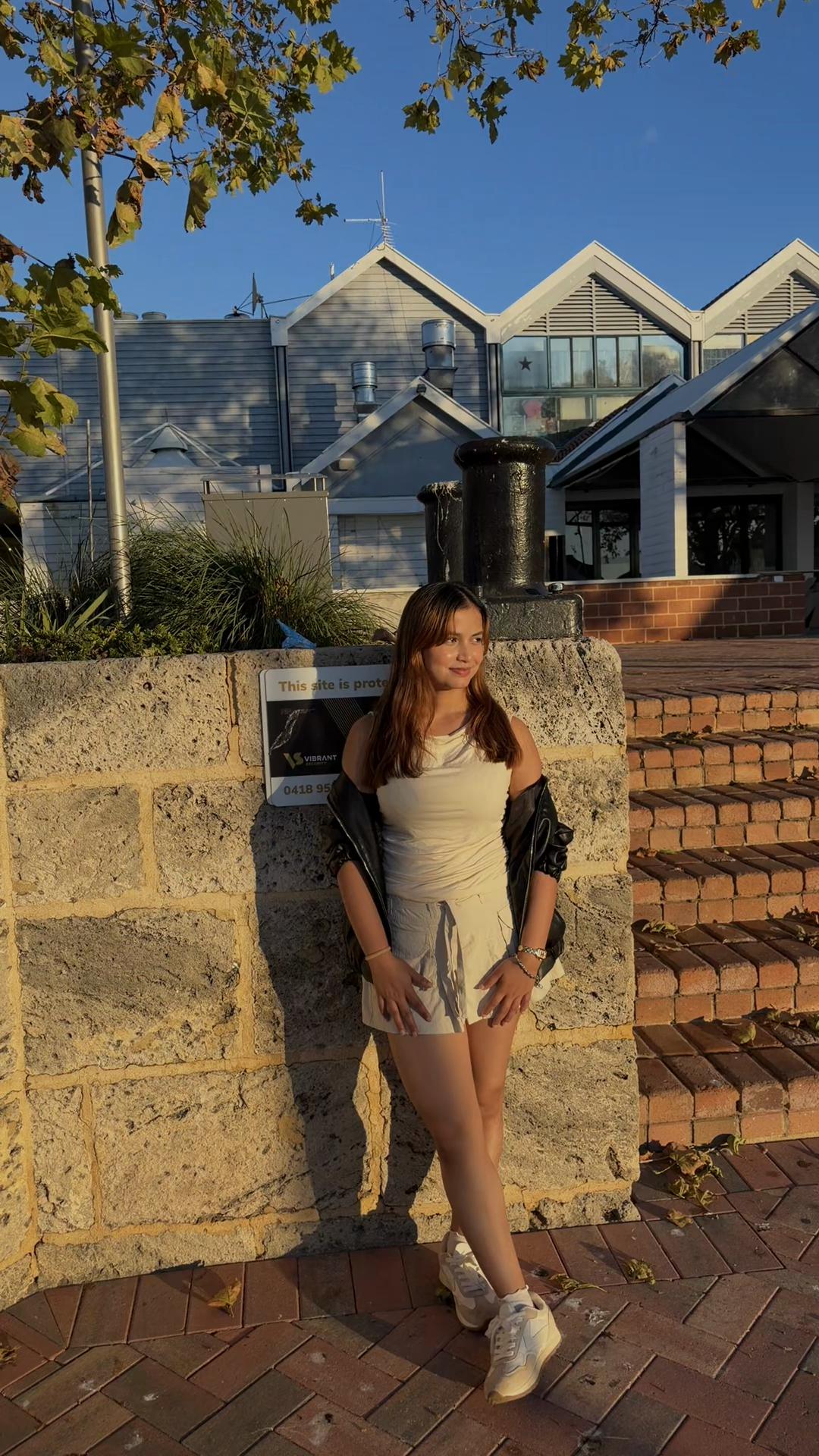 @Neelam🌻