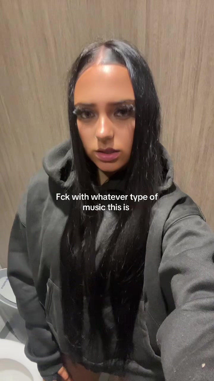 @Sophieee