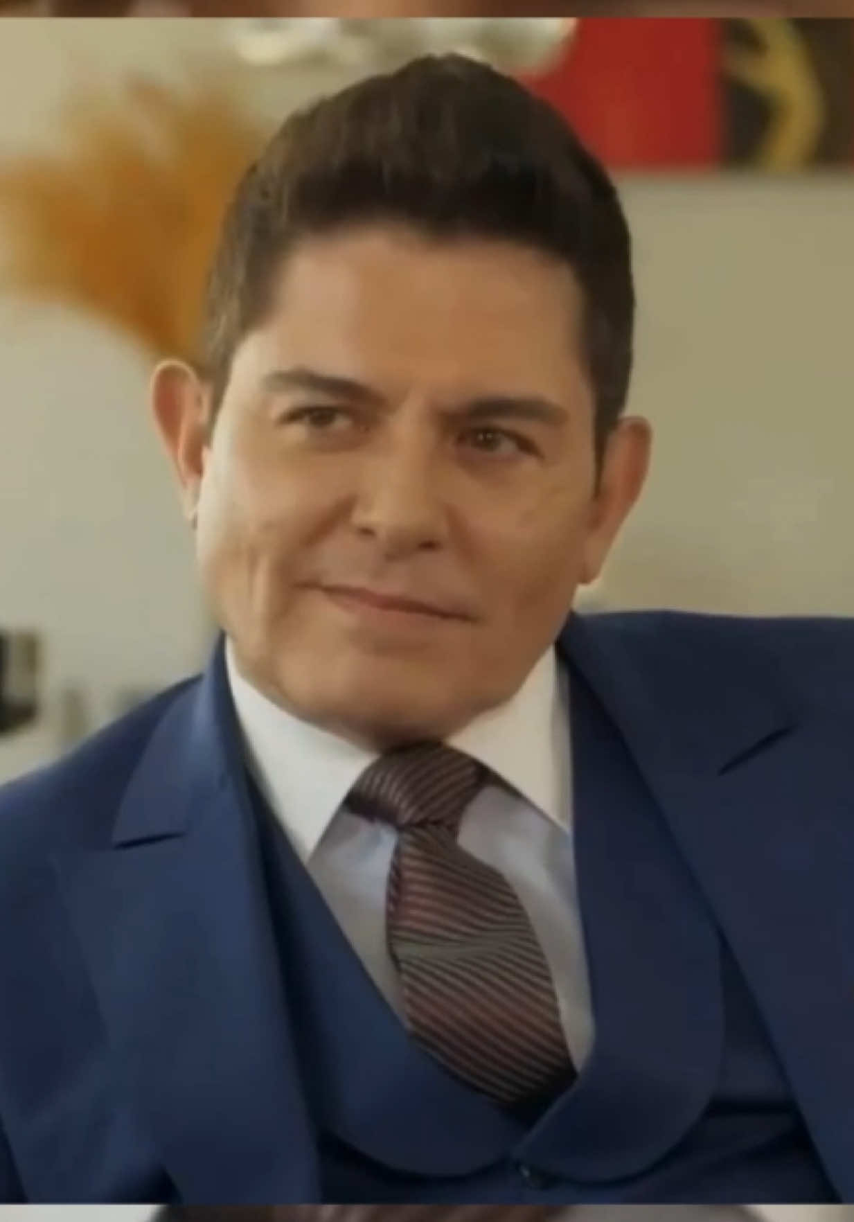 @Ernesto Laguardia Oficial