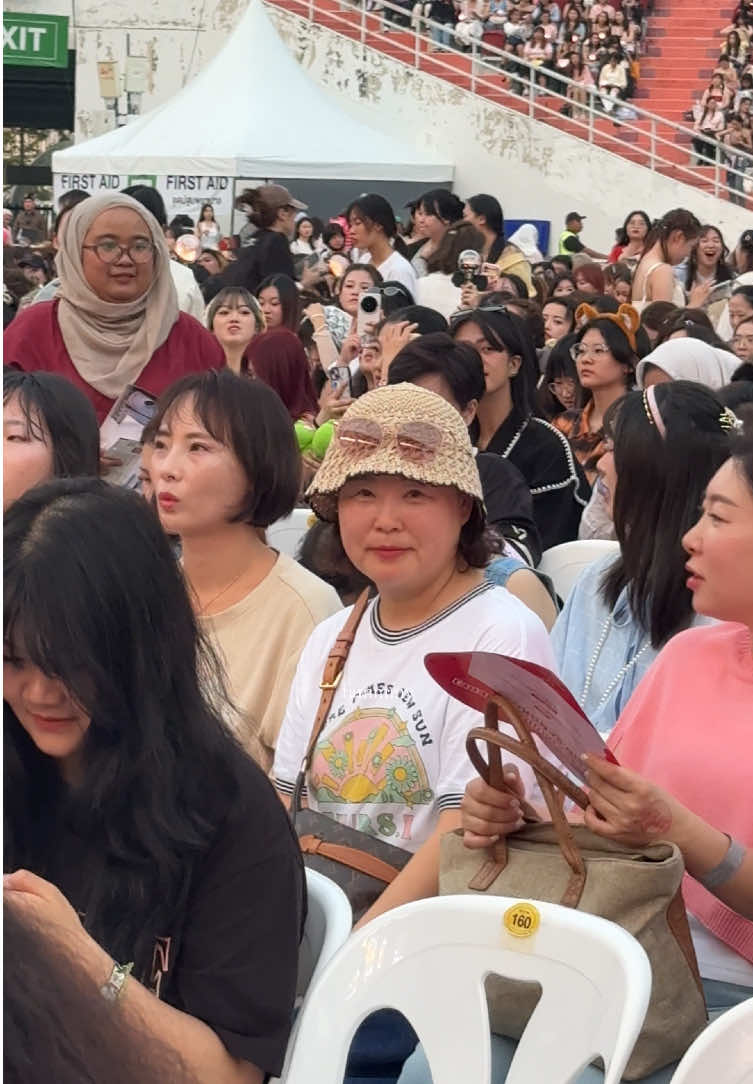 @_fammmy ఇ◝‿◜ఇ ⁷