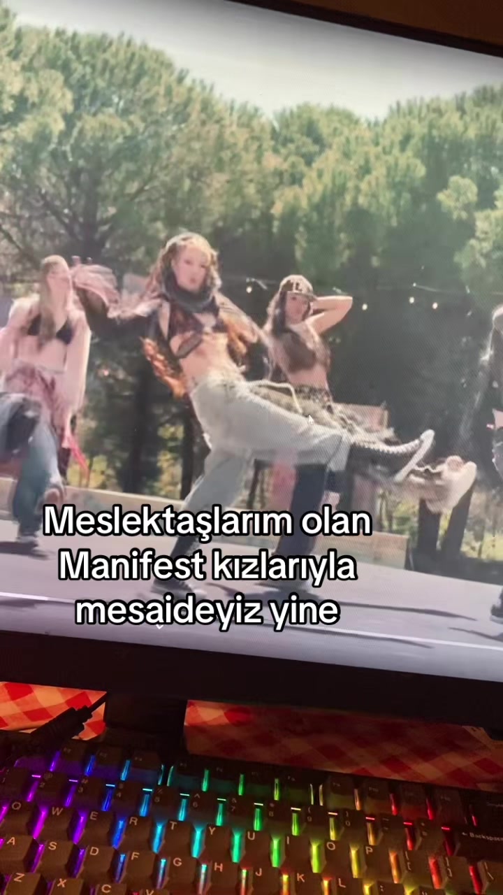 @Mel ⛸️