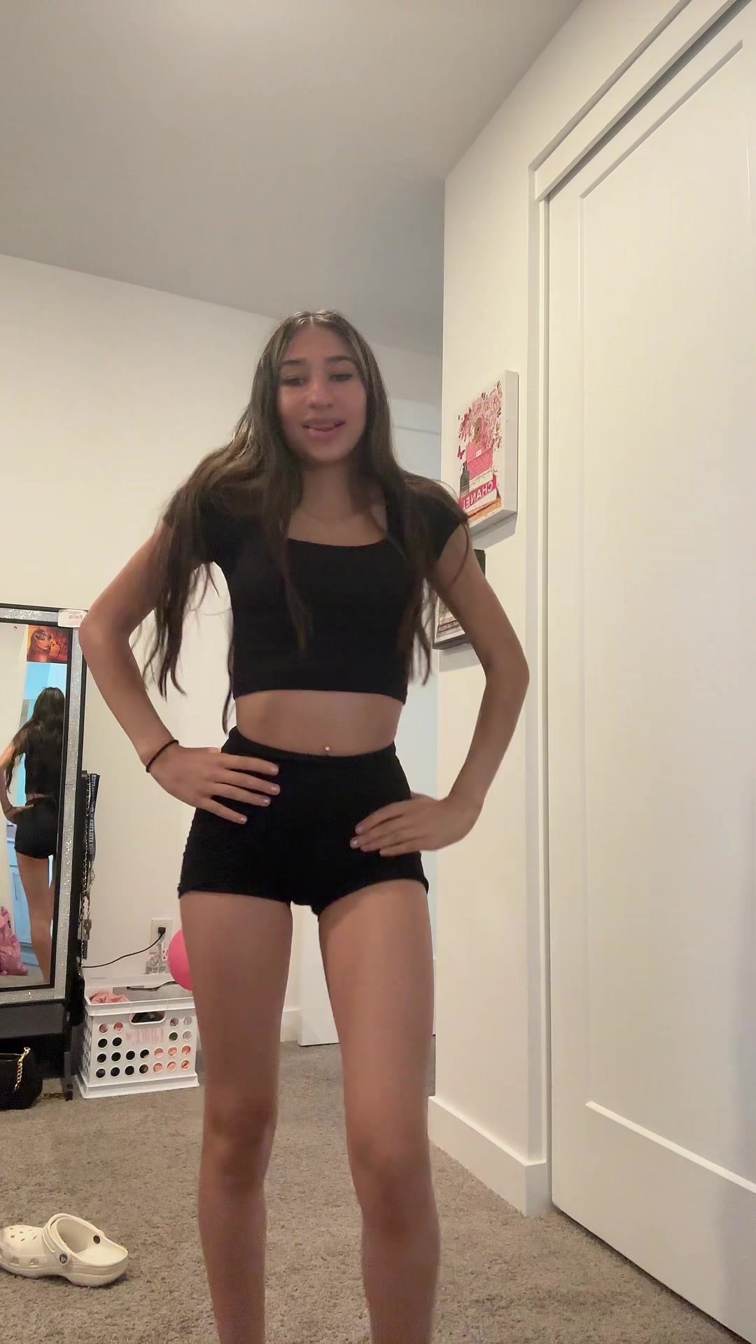 @bella