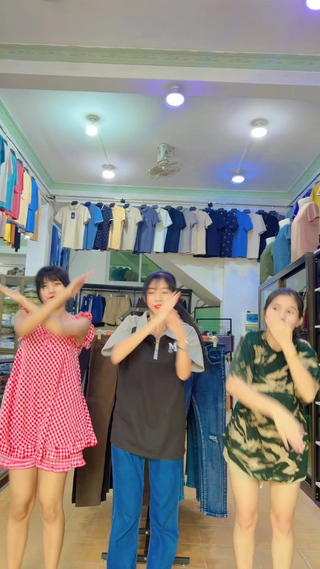 @Taw Win Nan Clothing
