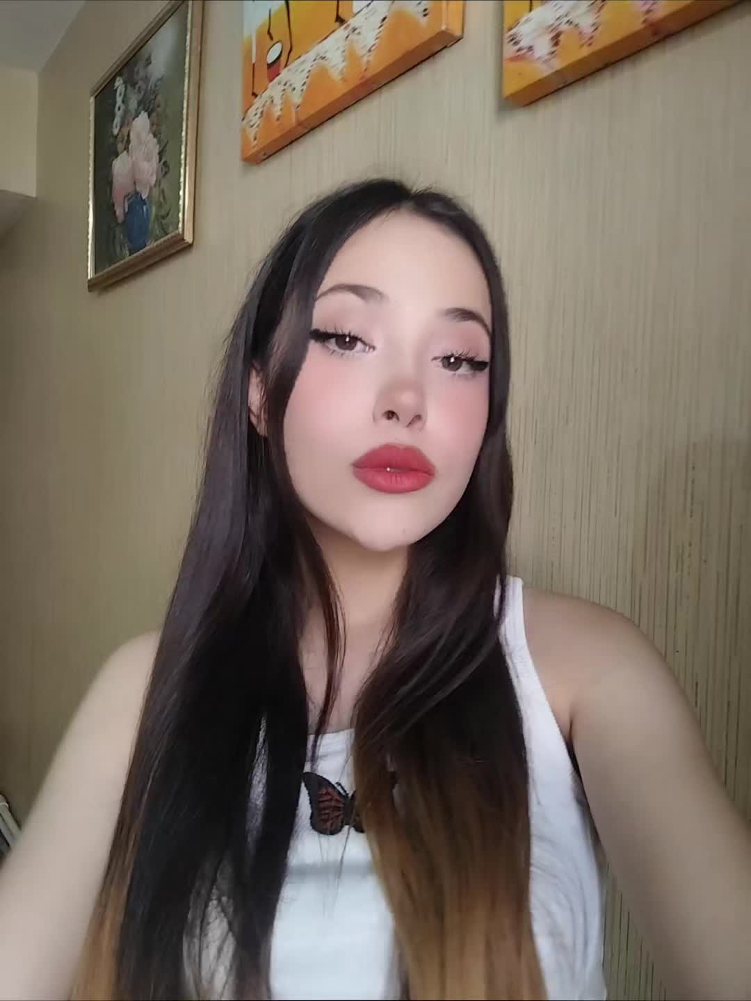 @e1naaazz