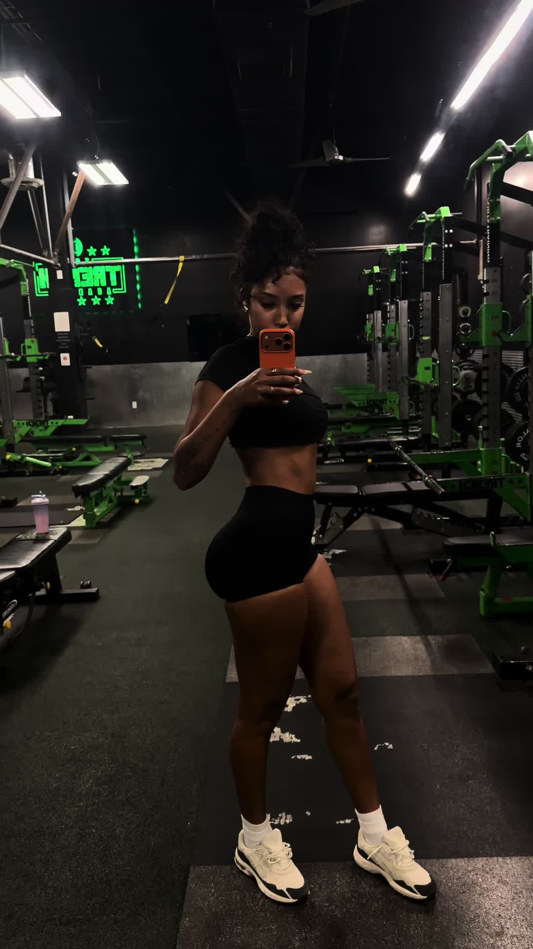 @Tcmaura