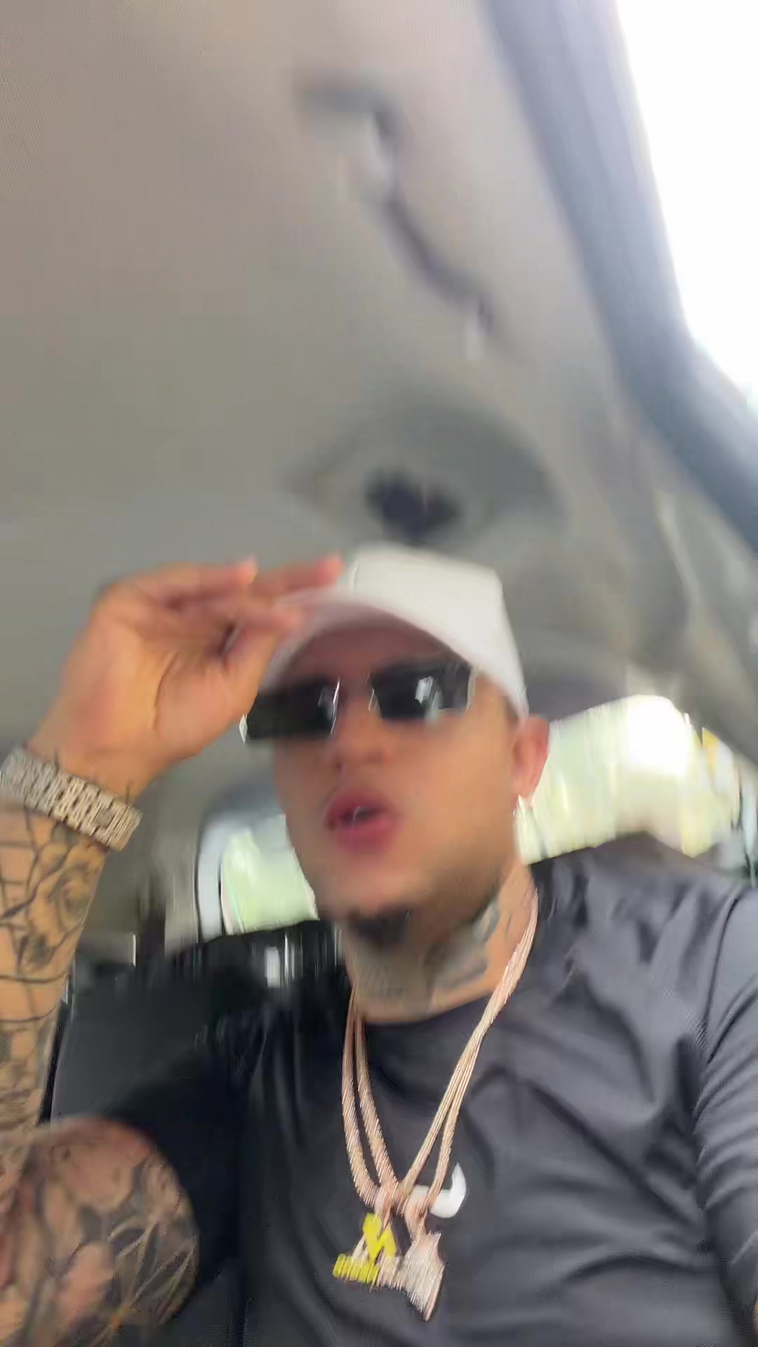 @JeyOne