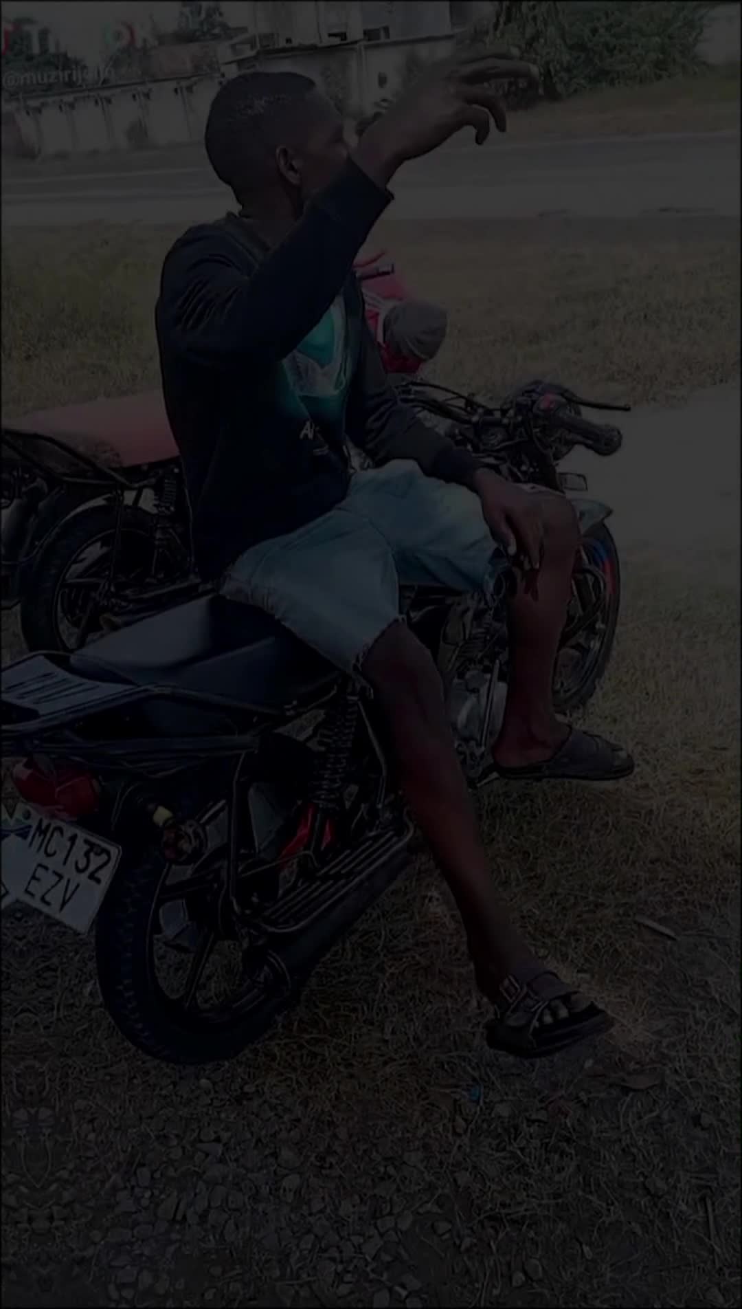 @muziri