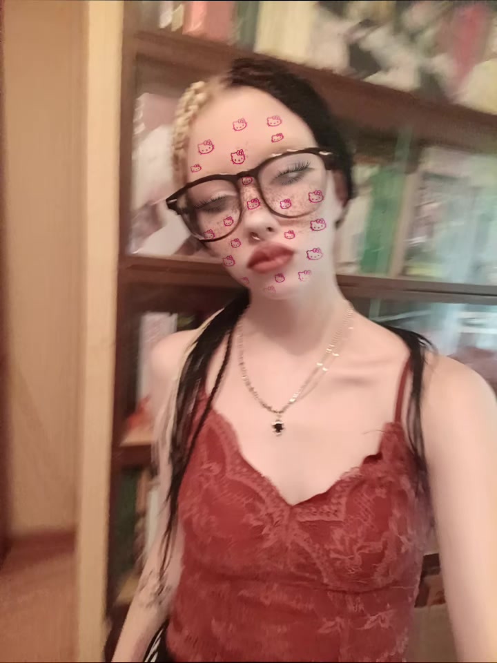 @кто я?👹