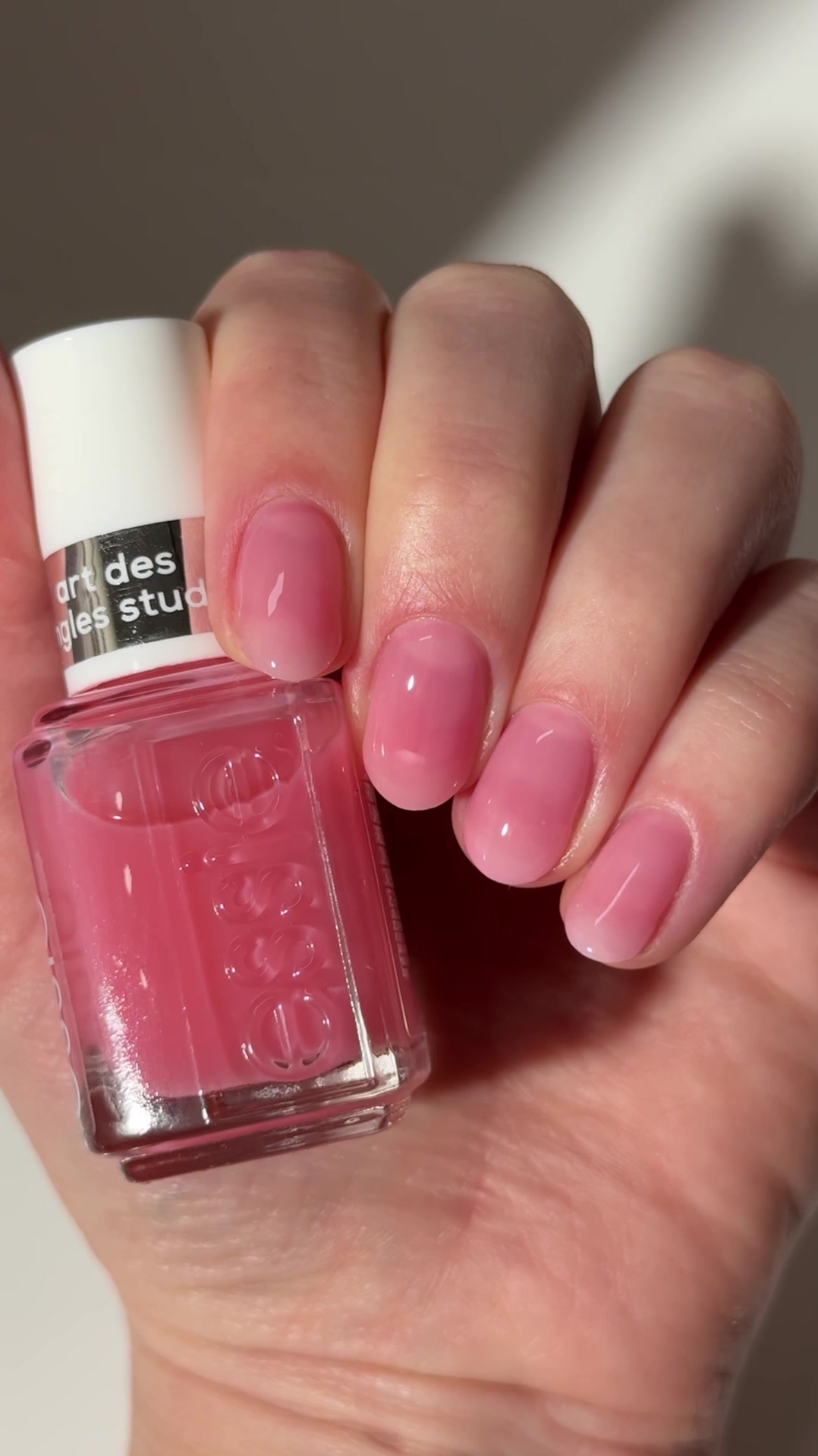 @essie