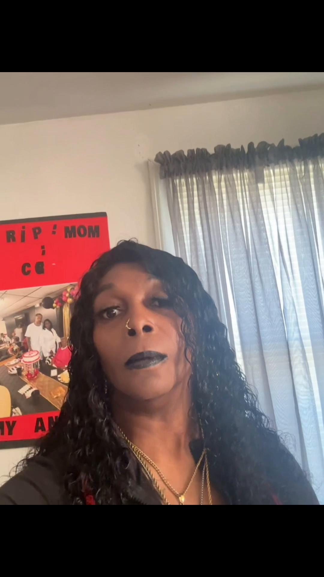 @Elaine Lewis855