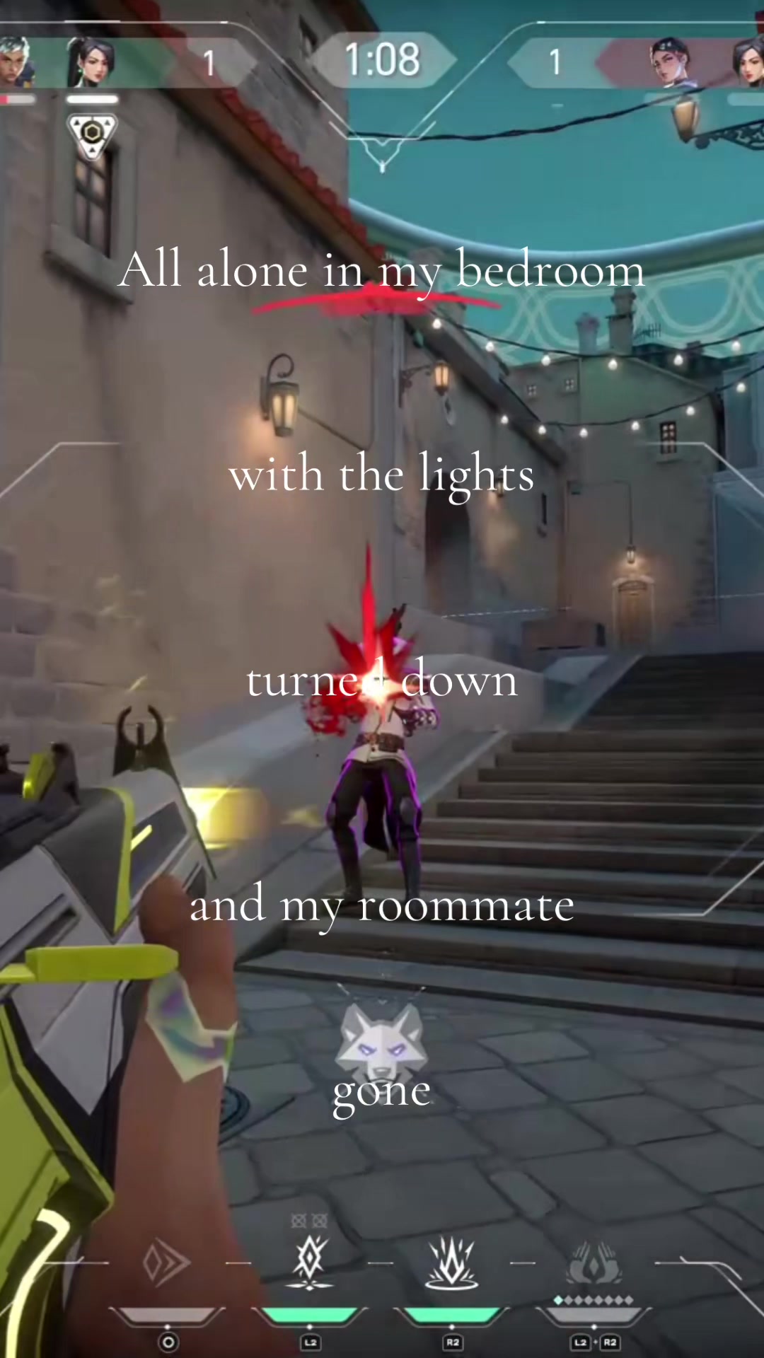 @•