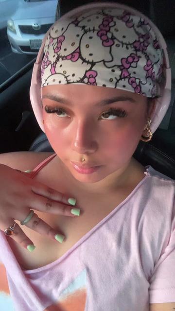 @neliiirose