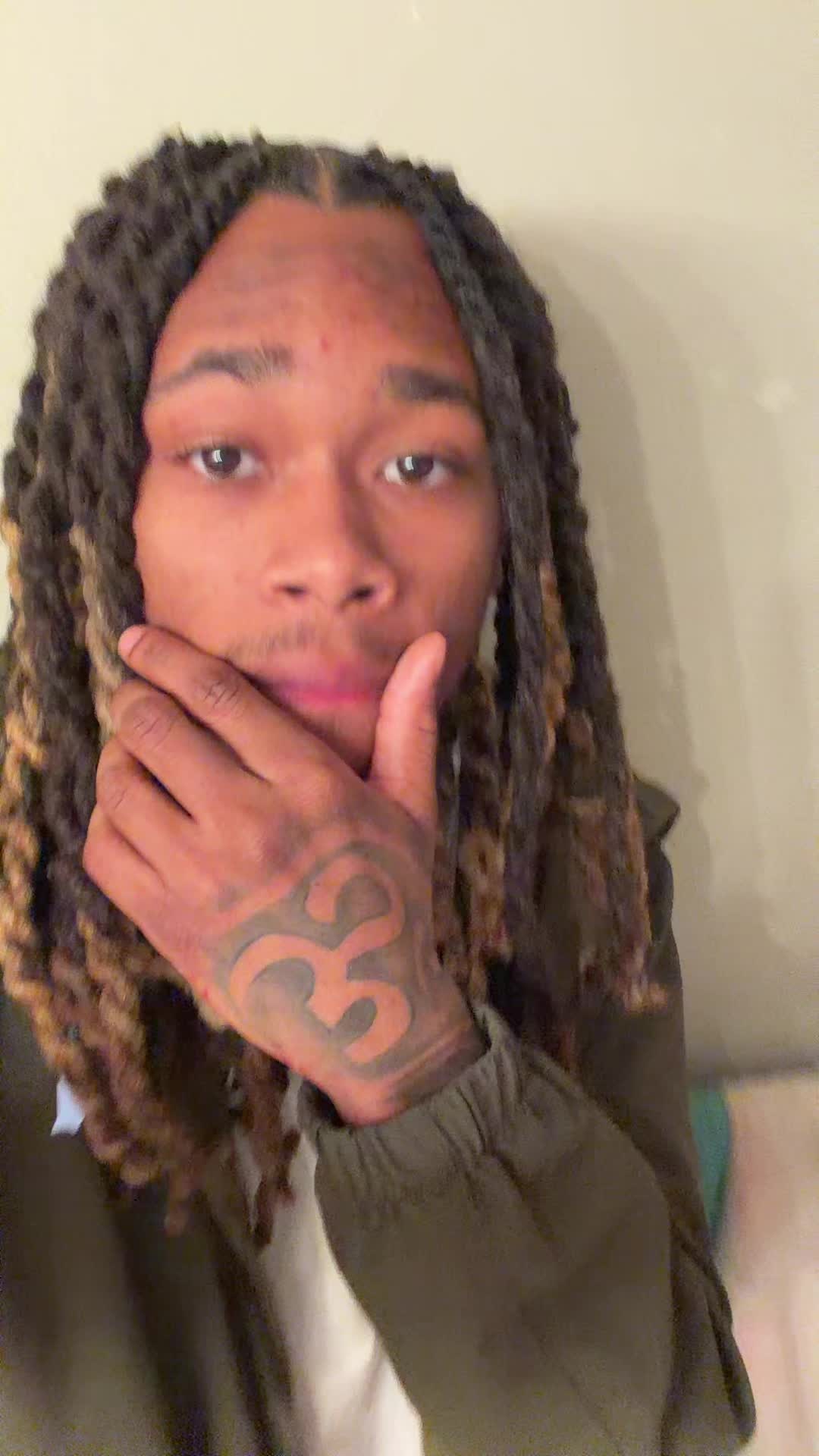 @Dee🔥🦁