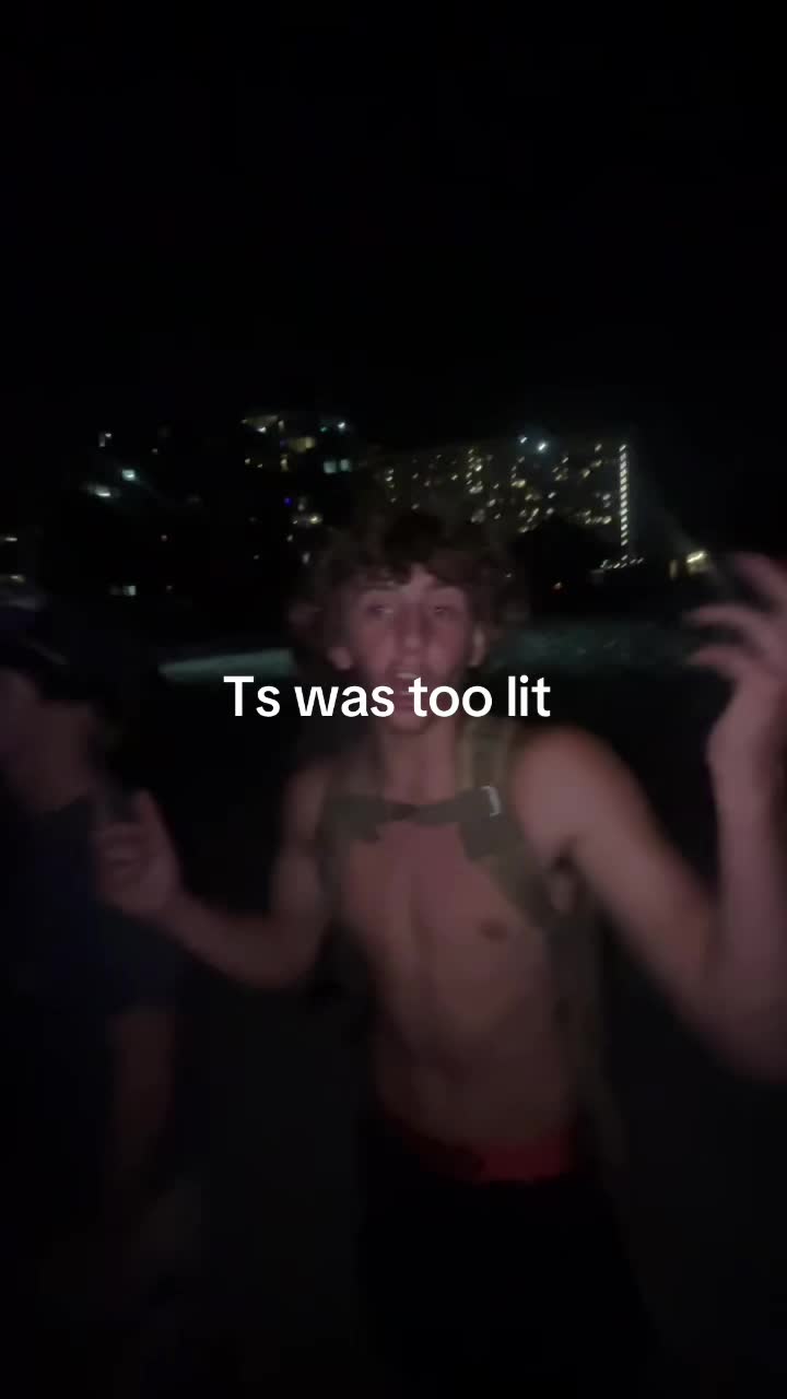 @￴