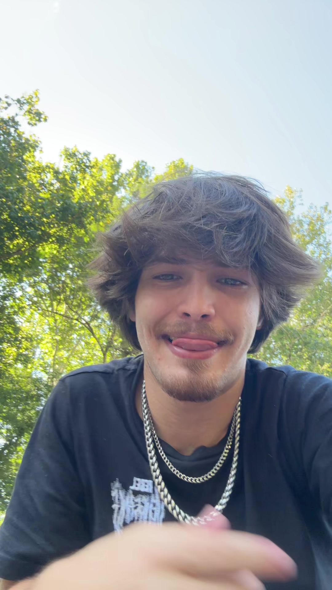 @Whiteboywitabonnet