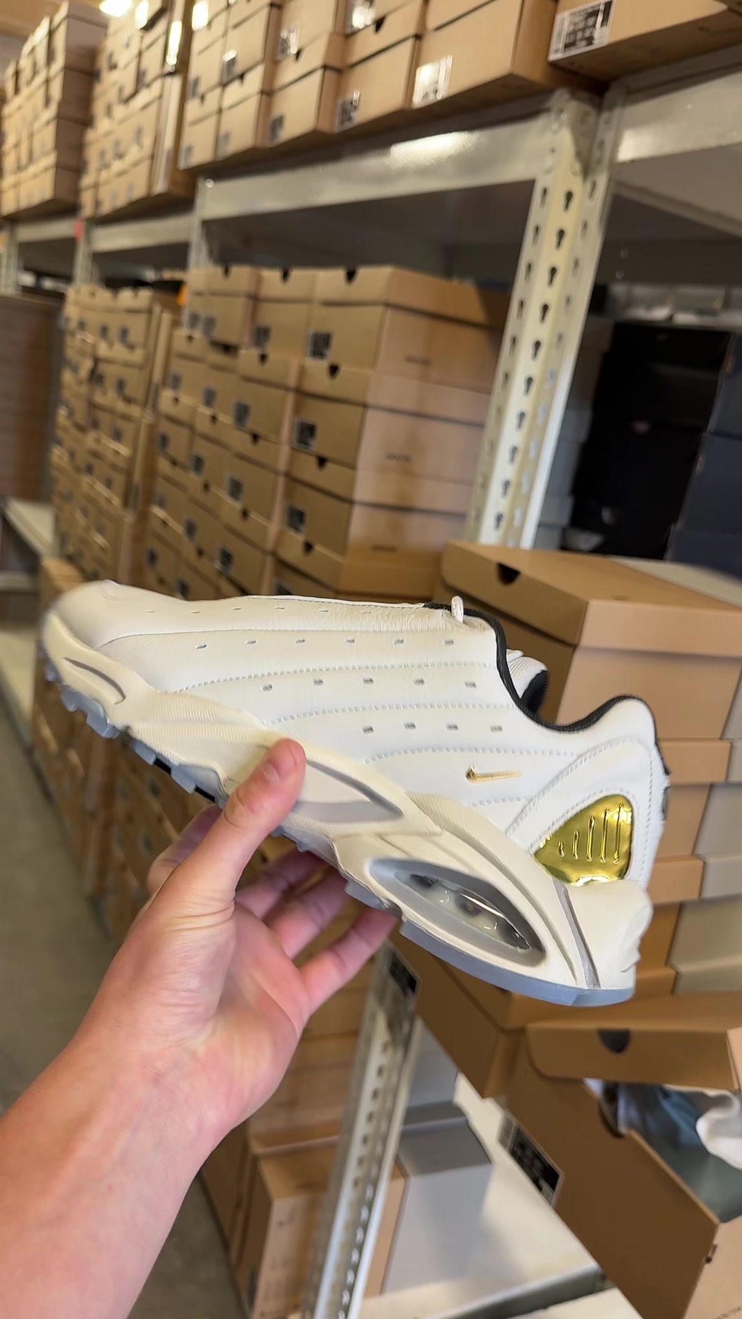 @VERIFIED SNEAKER DEALS