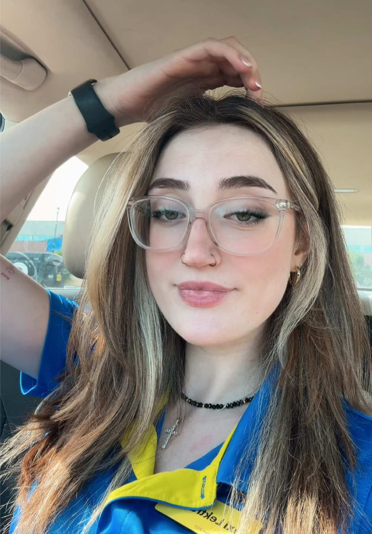 @𝘭𝘦𝘹𝘪 シ