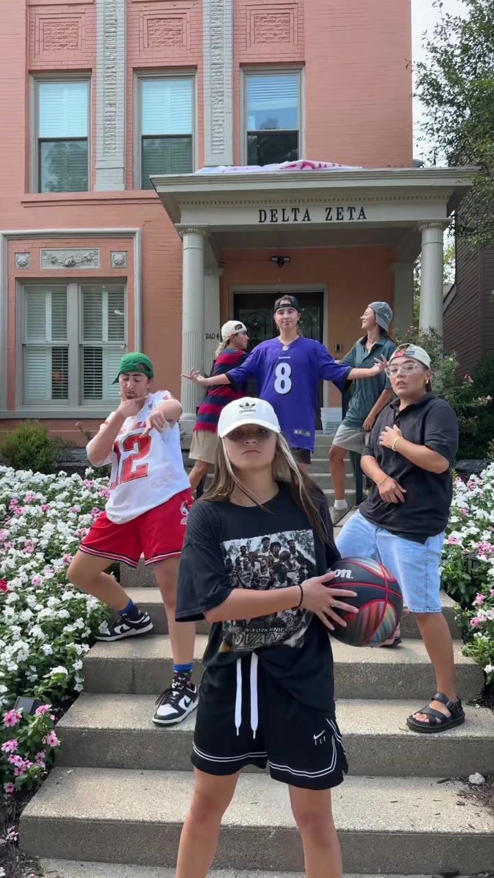 @LOUISVILLE DELTA ZETA