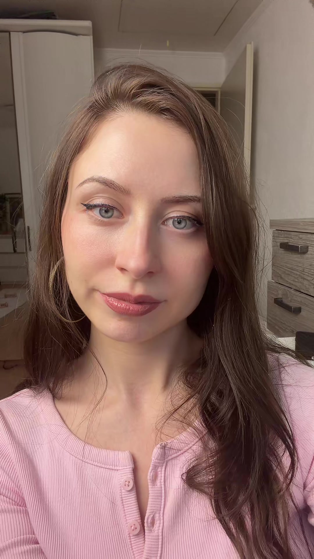 @V 🦋