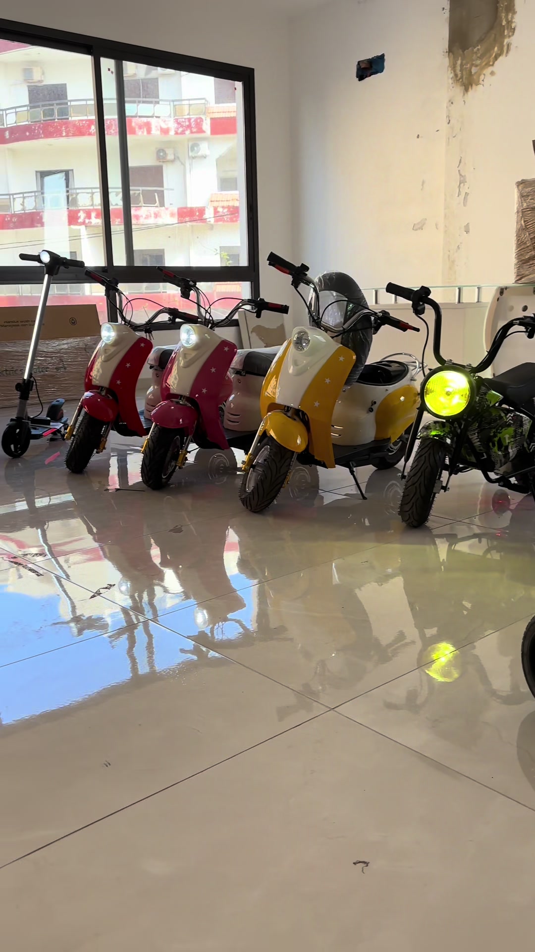 @E-scooters.Lb