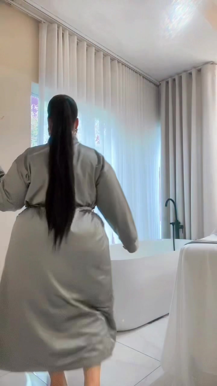 @laurahlophe2