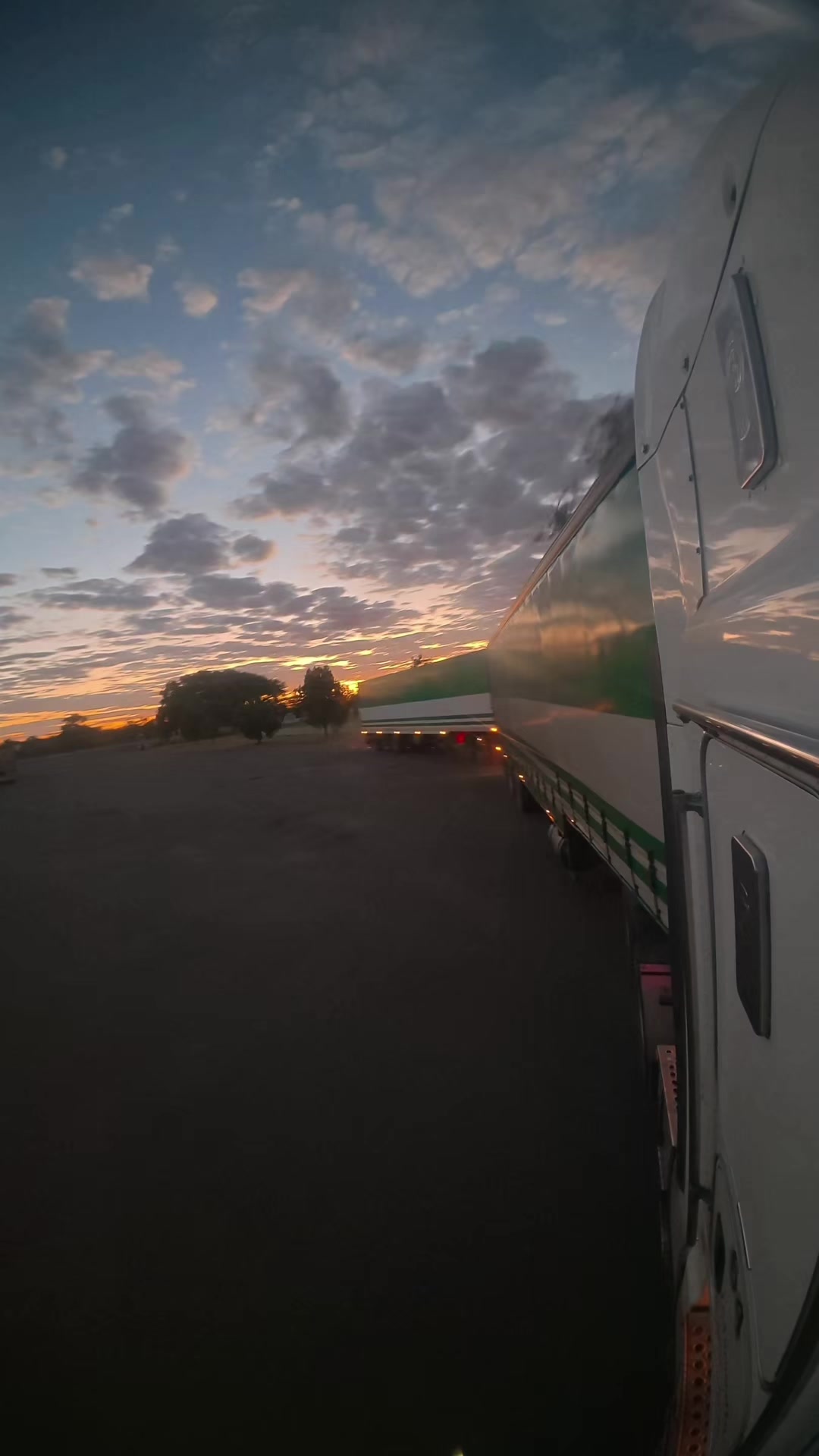 @outlawtrucker