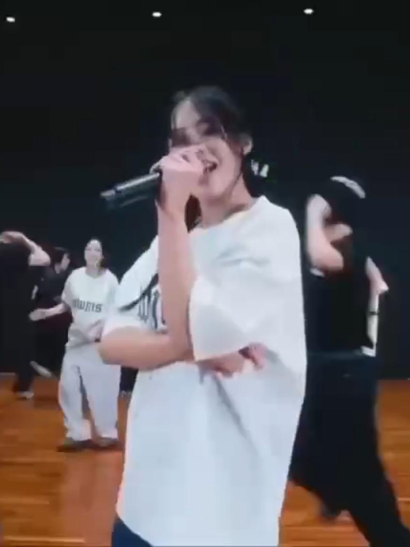 @bjorka