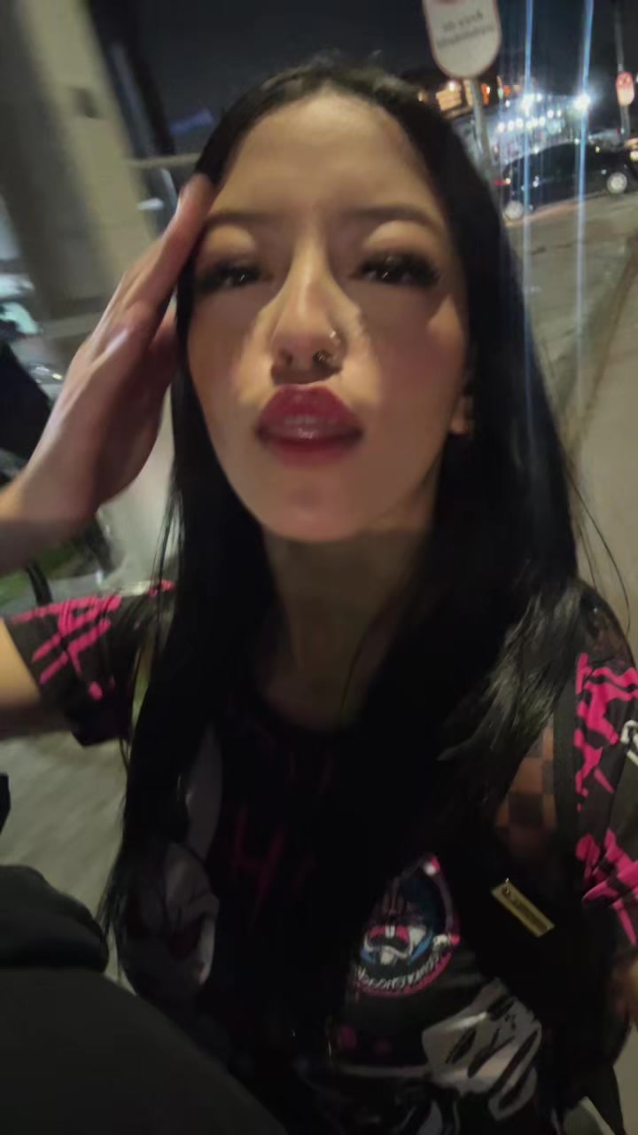 @𝐌𝐚𝐫𝐢💗