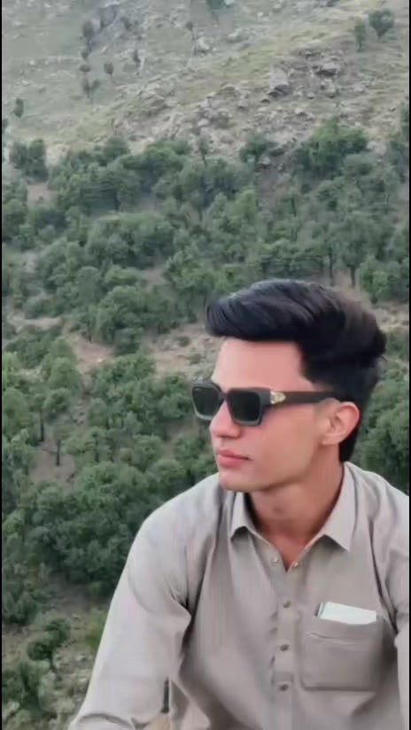 @MANSOOR ALiKHAN💸👈