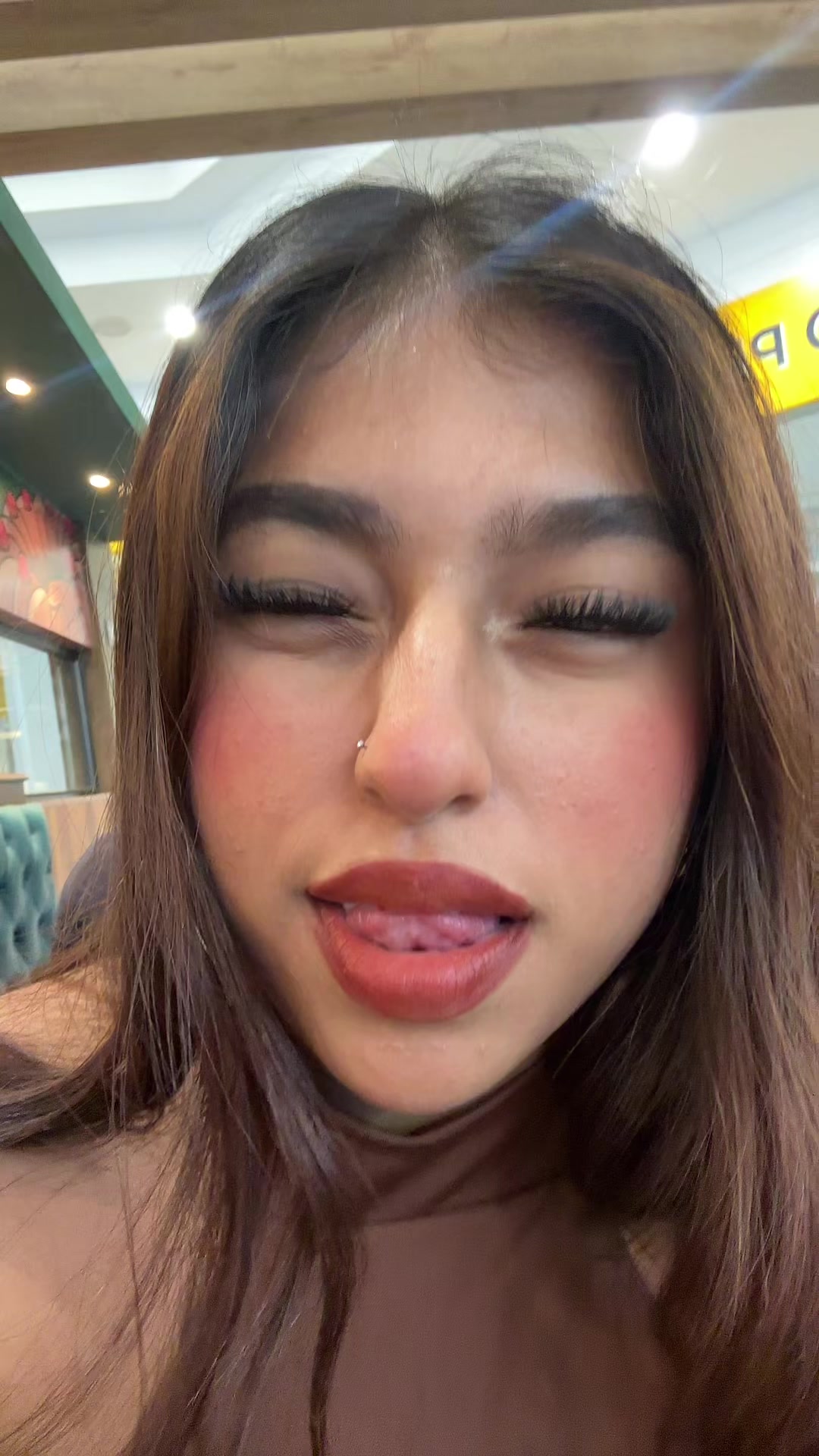 @Lara