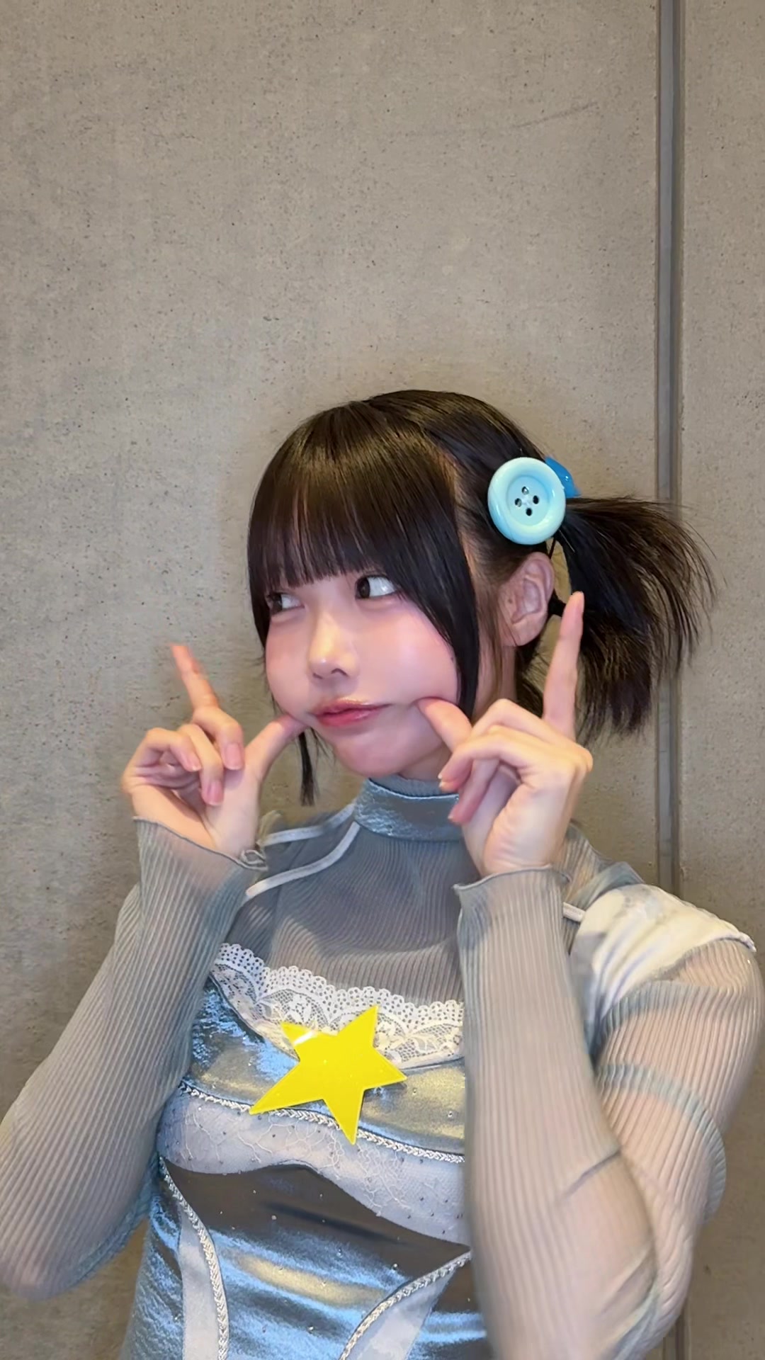 @あの