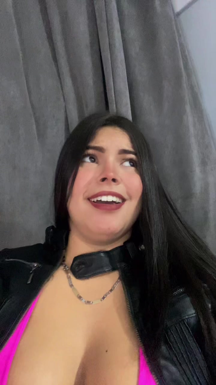 @Alexa🖤.