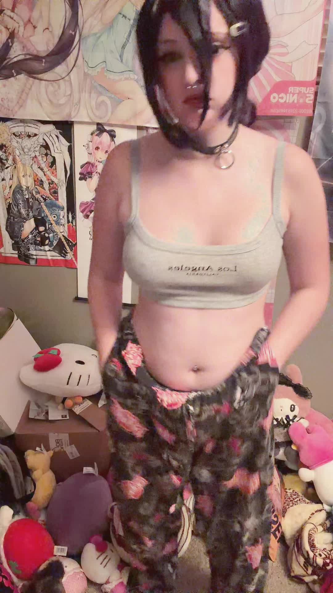 @ˏˋ&deg;&bull;*⁀➷ Evie