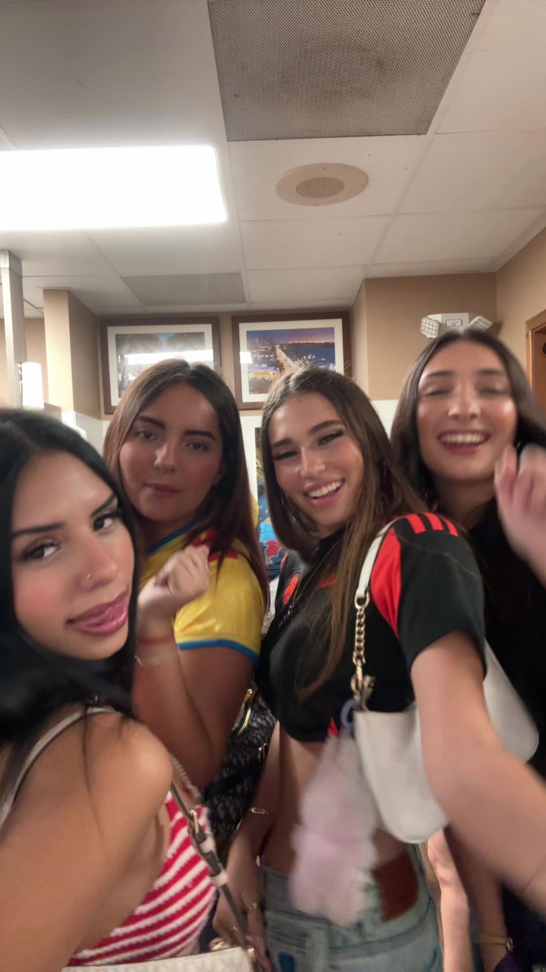 @Isabella