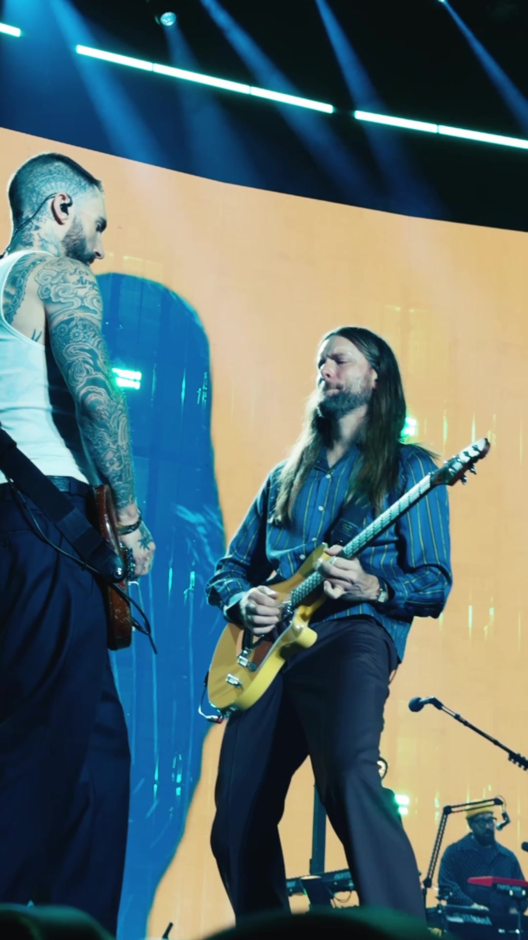 @Maroon 5