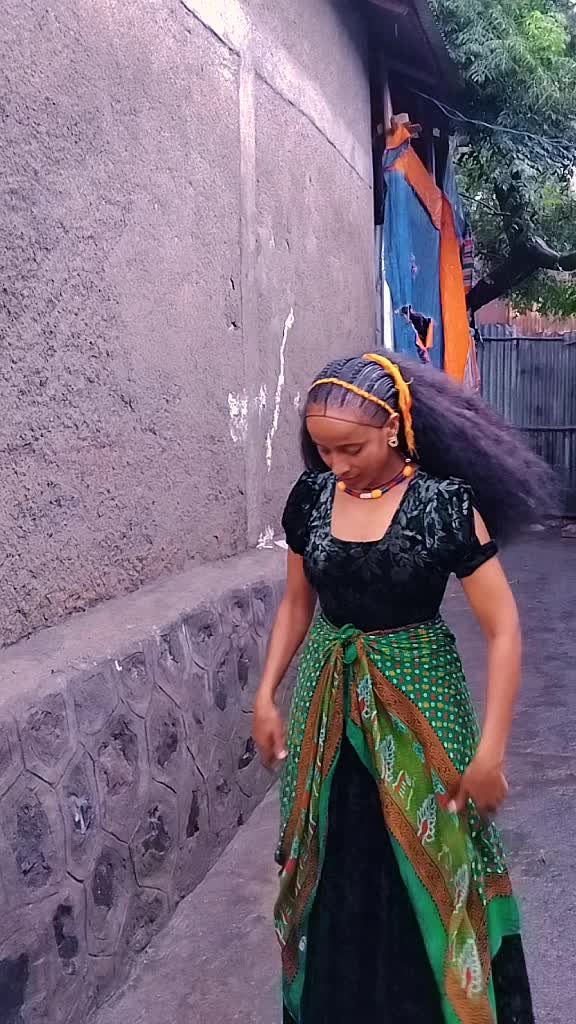 @Queen@16👸🧚&zwj;♀️