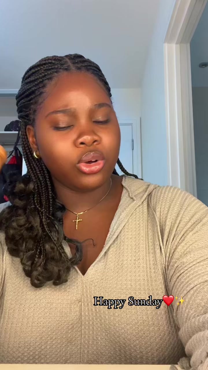 @𝓣𝓱𝓮𝓻𝓮𝓪𝓵𝓜𝓲𝓬𝓱𝓮𝓵𝓵𝓮