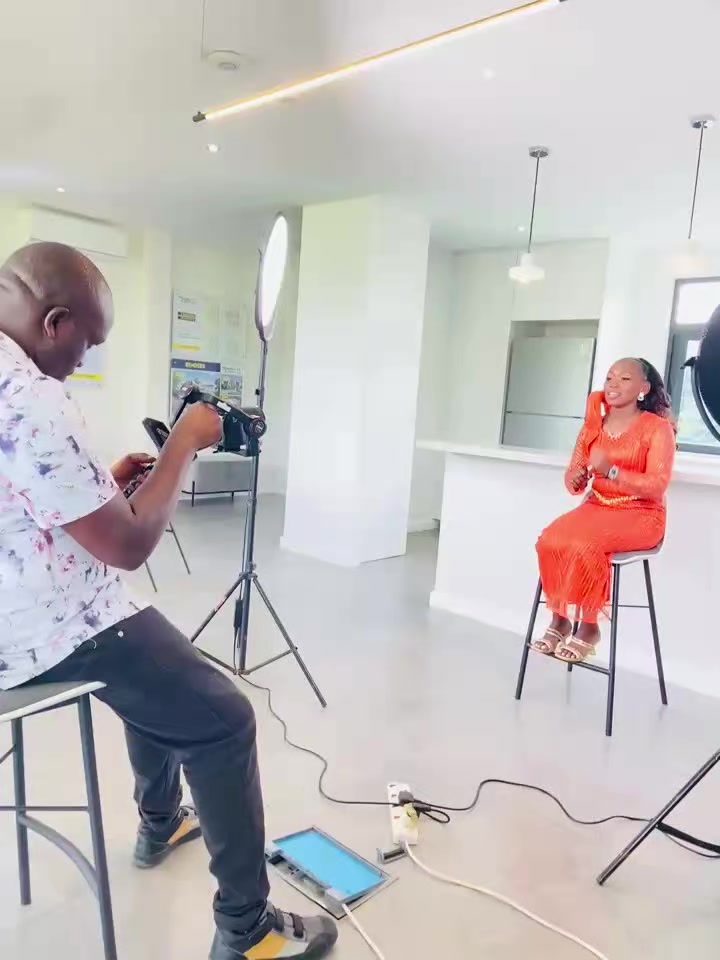 @EYESPOT MEDIA