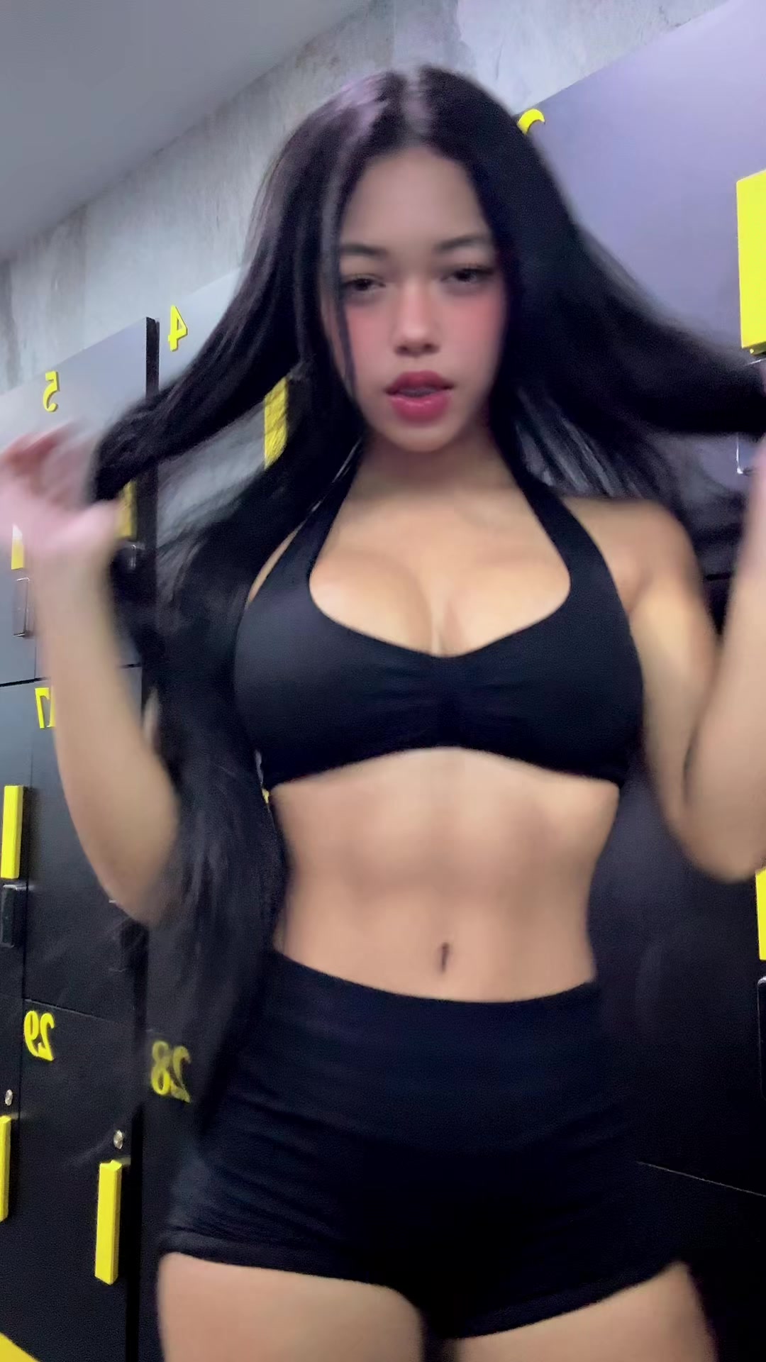 @ANA KARINA 🖤