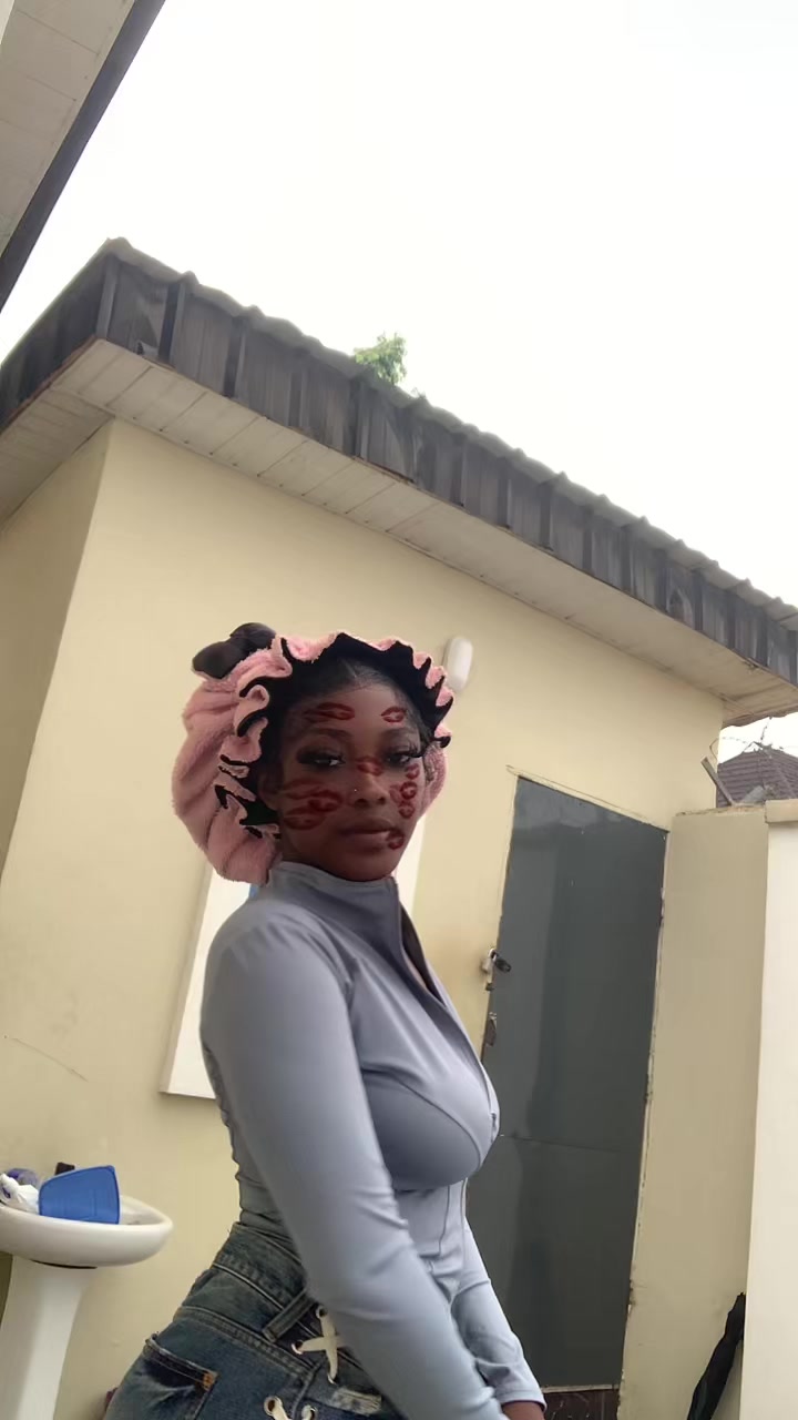 @feyikemi