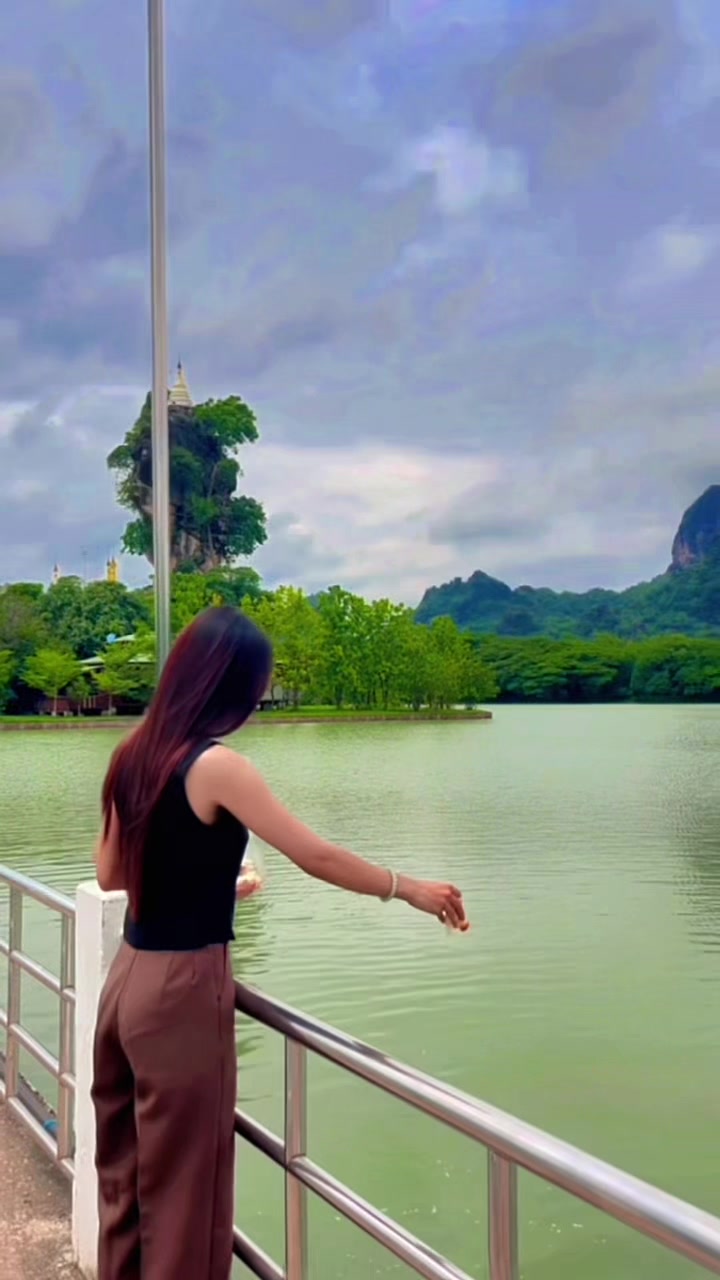 @đźđˇ