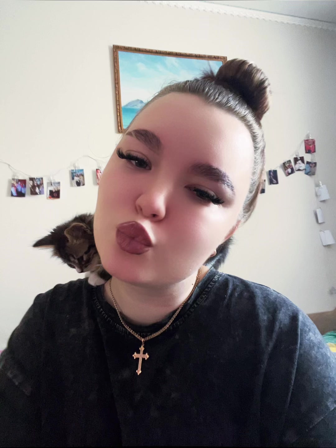 @viks_lips