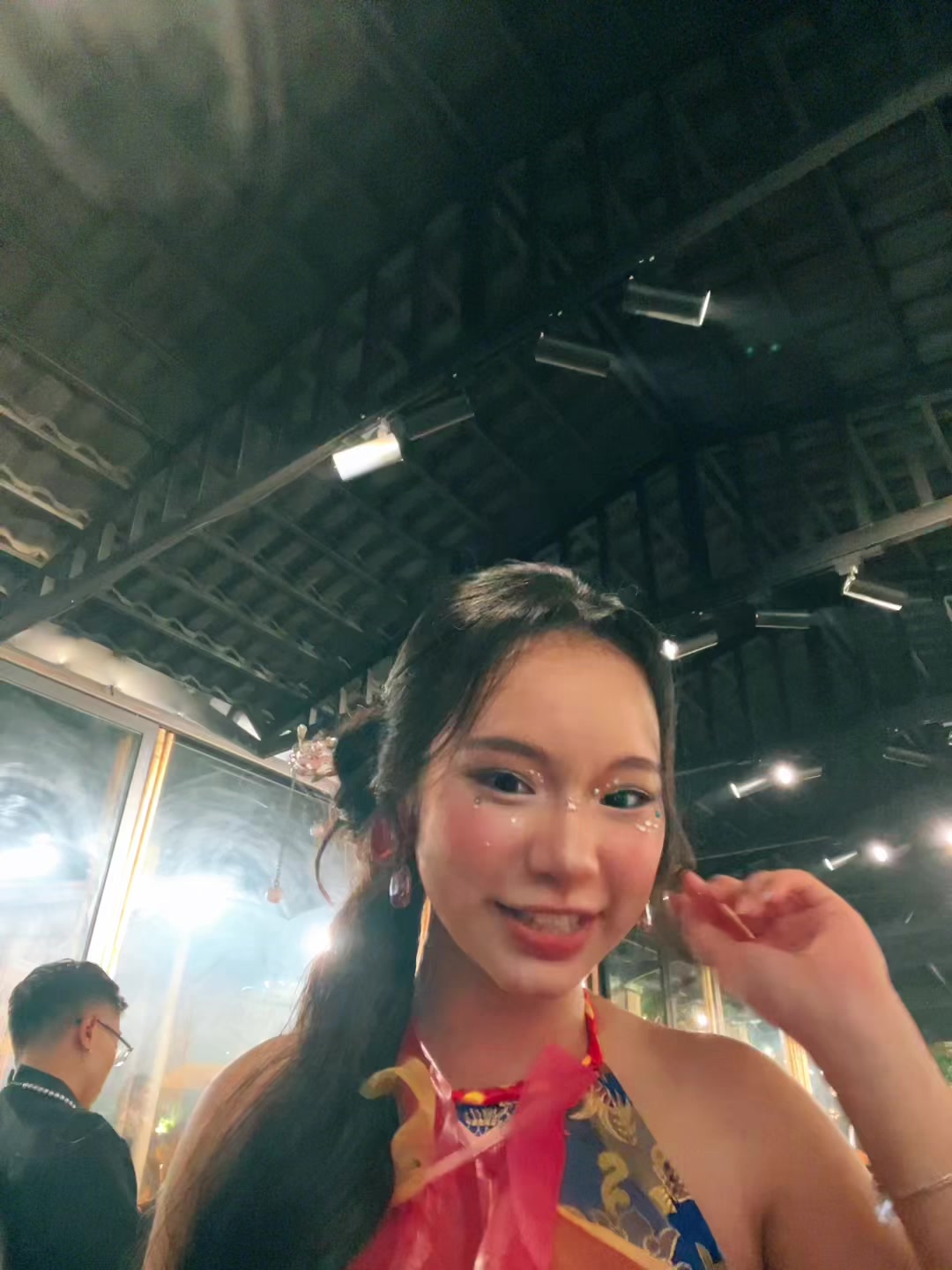 @Ng&ocirc; Tuệ Mẫn
